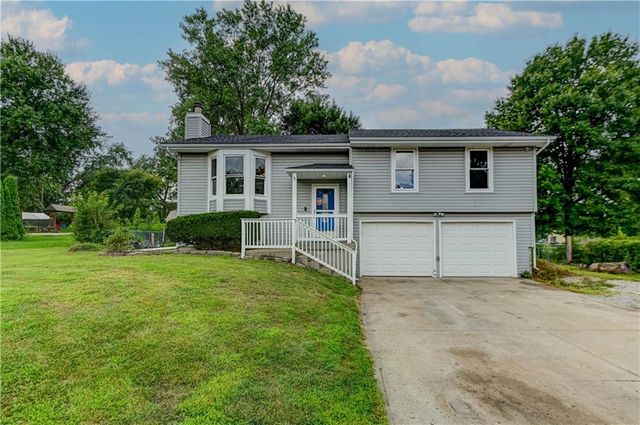 10412 N  Baltimore Ave, Kansas City, MO 64155
