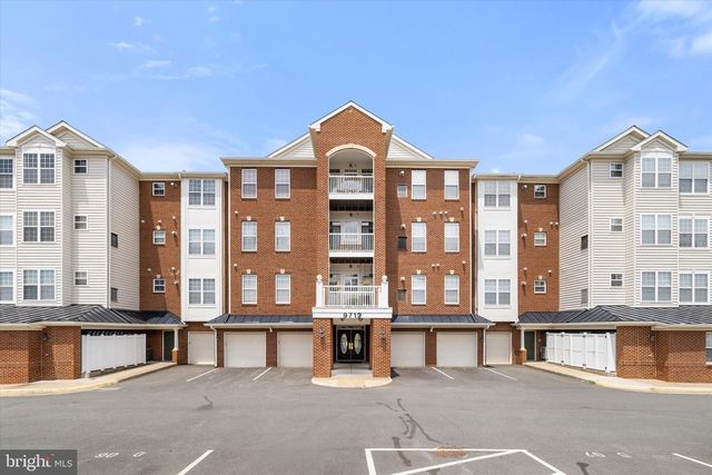 9712 Handerson Pl #203, Manassas Park, VA 20111