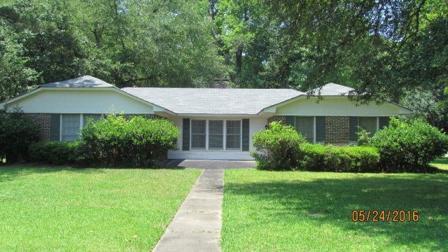 100 McKenzie Rd, Selma, AL 36701