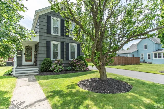 819 Coffeen St, Watertown, NY 13601