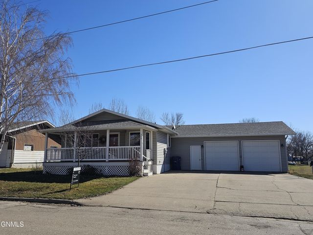 308 2nd Ave SE, Beulah, ND 58523