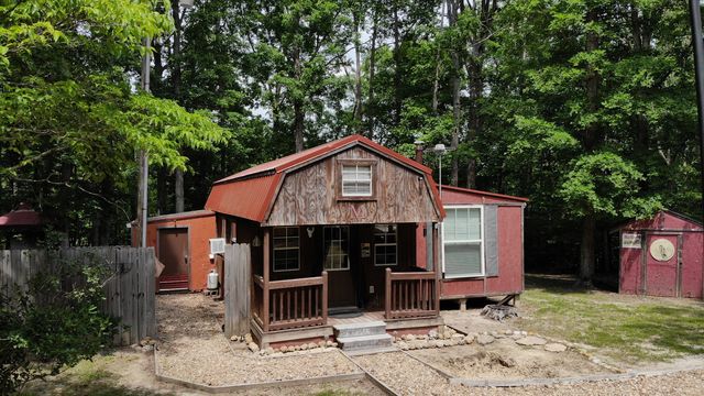 2132 N  Hidden Valley Dr, Nunnelly, TN 37137