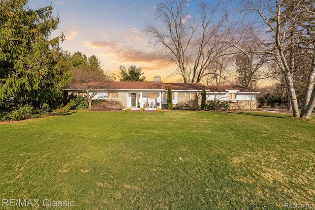 4731 Pickering Rd, Bloomfield Hills, MI 48301