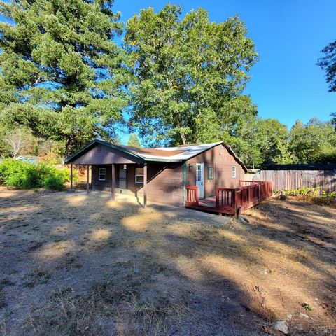 44325 Lakeview Rd, Laytonville, CA 95454
