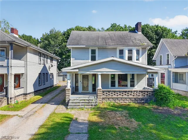 703 Main St, Conneaut, OH 44030