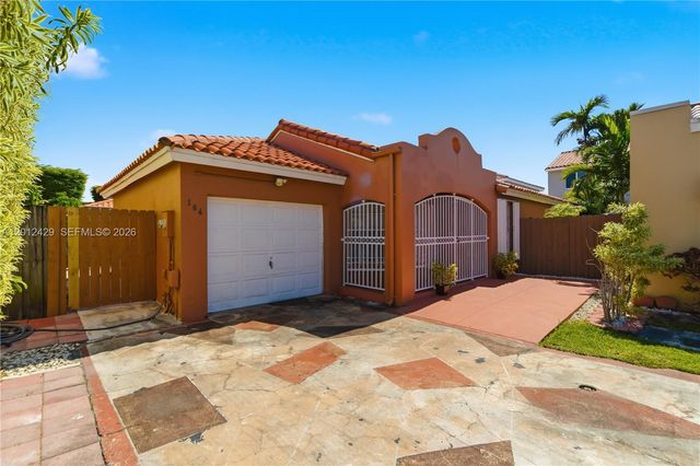 164 NW 85th Ct, Miami, FL 33126