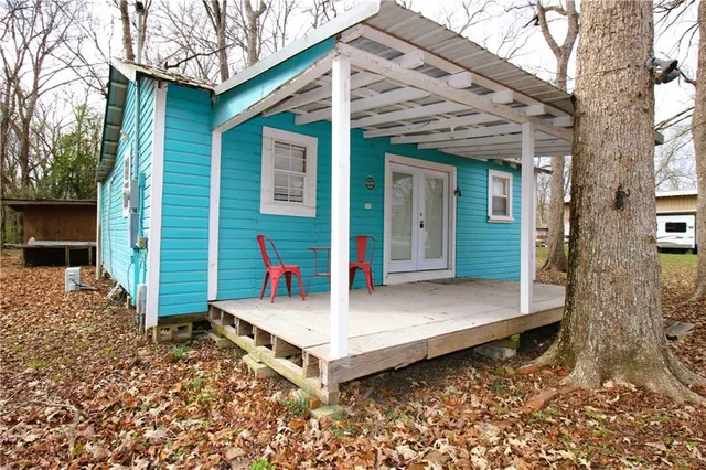 1166 Old River Rd, Mansura, LA 71350