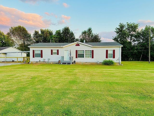 3351 E  State Line Rd, Union City, TN 38261