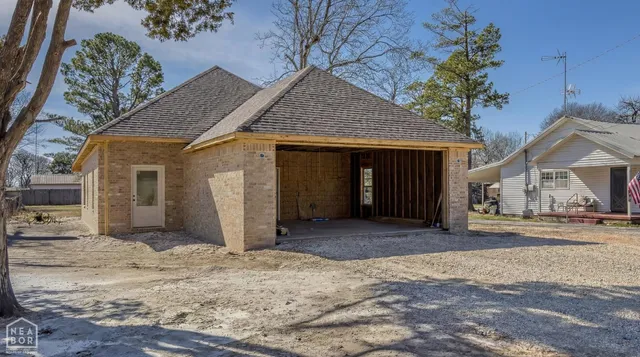 303 Hogan Ave, Monette, AR 72447