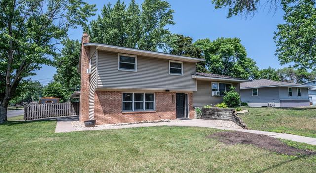 1712 Westview Dr, Hastings, MN 55033