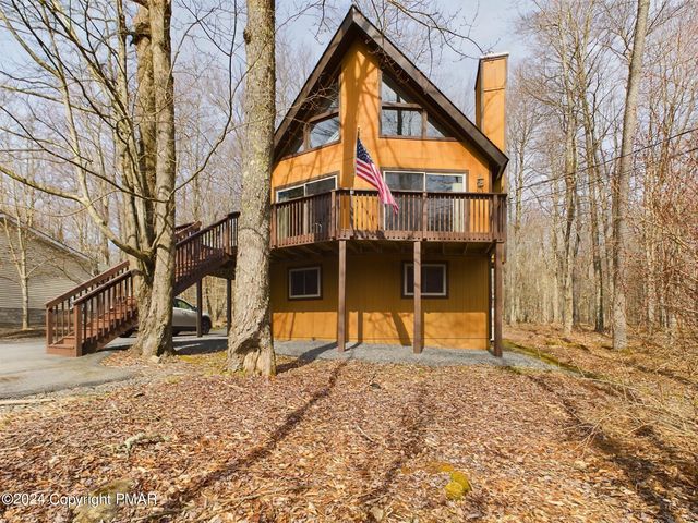 225 Maxatawny Dr, Pocono Lake, PA 18347