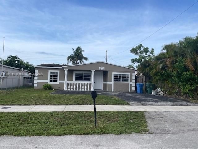 420 NW 52nd St, Fort Lauderdale, FL 33309