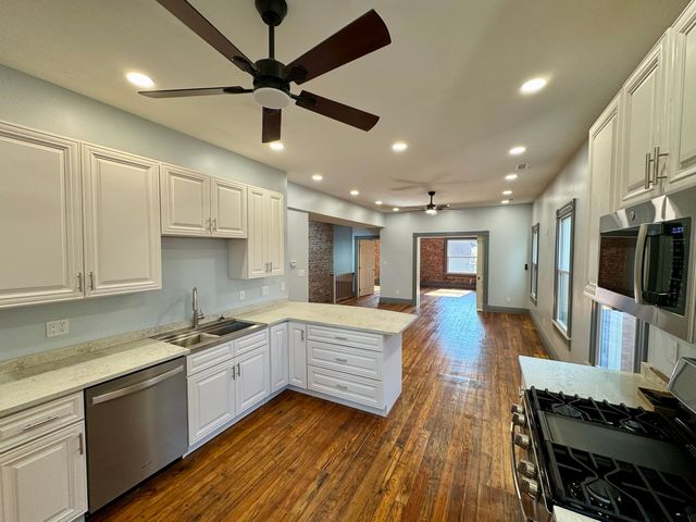 2137-2139 California Ave, Saint Louis, MO 63104