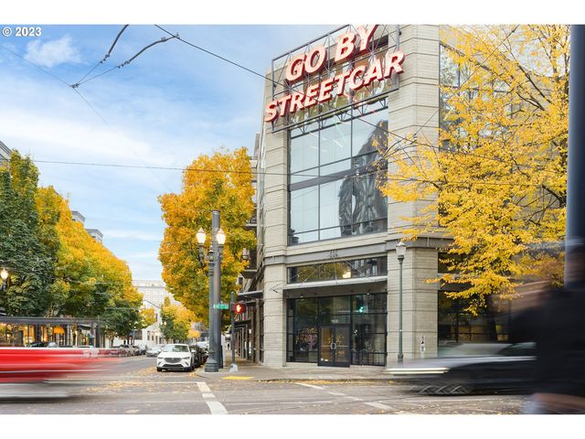 1030 NW 12th Ave #107, Portland, OR 97209