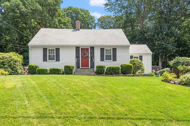 41 Darnell Rd, Worcester, MA 01606