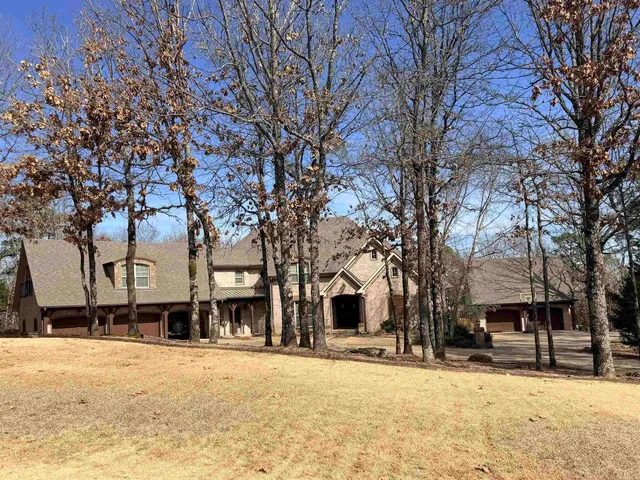 2680 Collins Dr, Conway, AR 72034