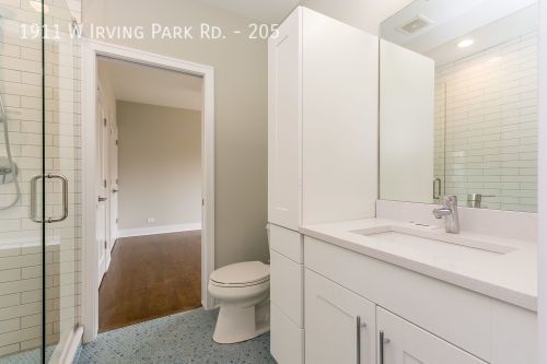 1911 W  Irving Park Rd #205, Chicago, IL 60613