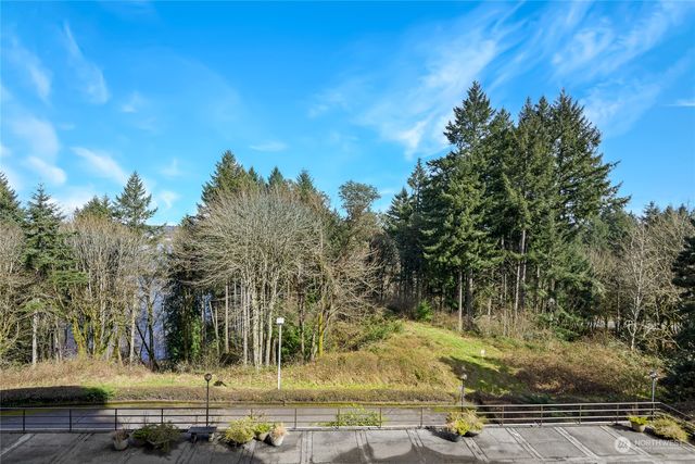 1910 Evergreen Park Drive SW UNIT 303, Olympia, WA 98502