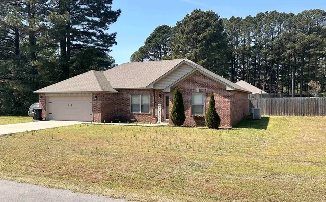 116 Joy St, Searcy, AR 72068
