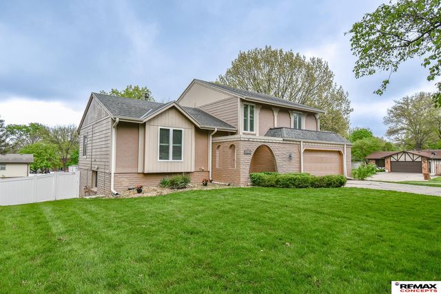 5030 S  65th St, Lincoln, NE 68516