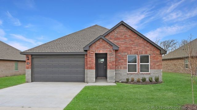 7408 N  154th East Ave, Owasso, OK 74055