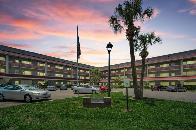 2072 Australia Way W #32, Clearwater, FL 33763