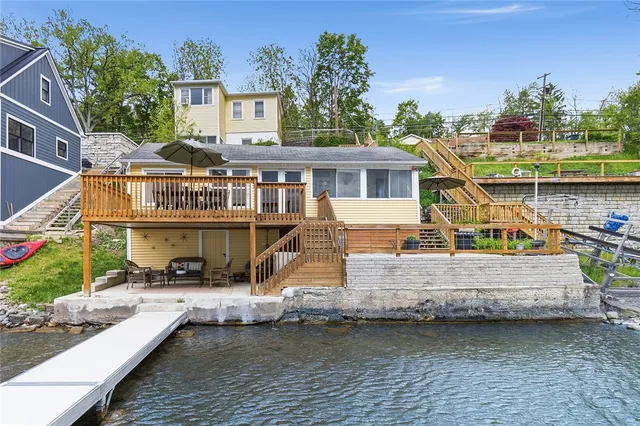 2225 W  Lake Rd, Penn Yan, NY 14527