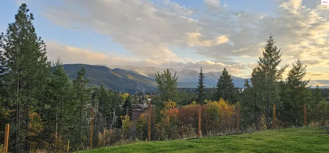 43 Connie Pl, Moyie Springs, ID 83845