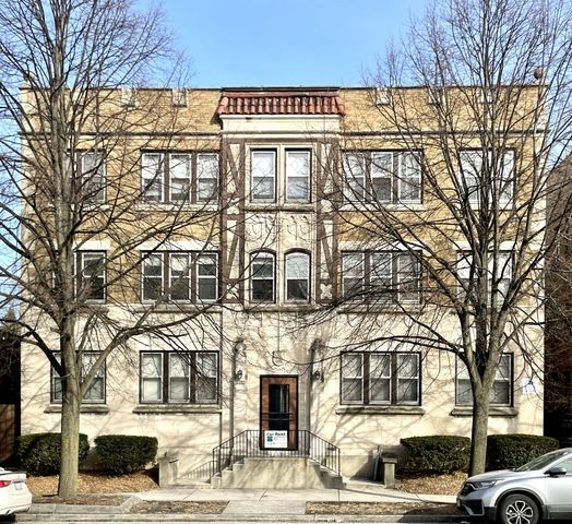 4480 N  Oakland Ave #101, Milwaukee, WI 53211