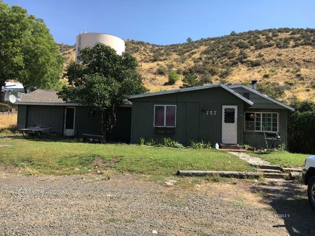757 S  E St, Lakeview, OR 97630