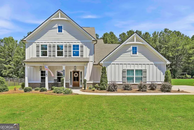 52 Peppertree Dr, Newnan, GA 30265