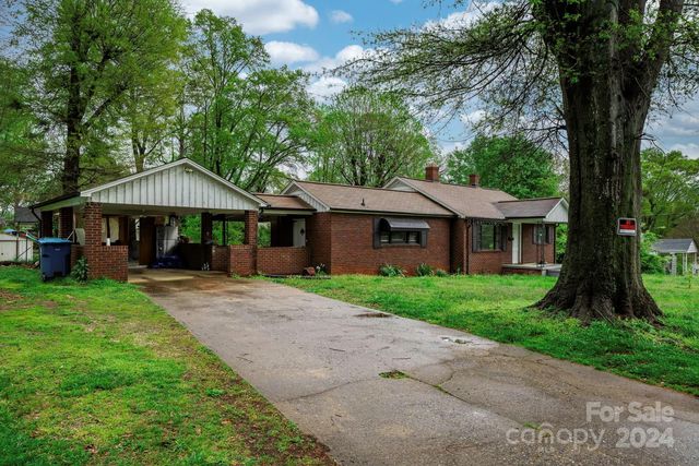 417 25th St SW, Hickory, NC 28602