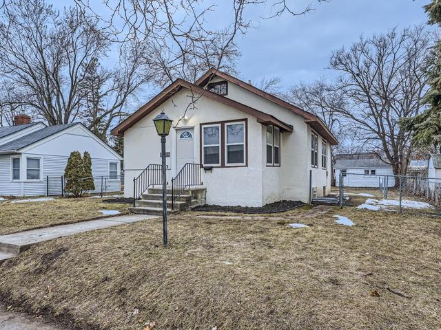 4035 Unity Ave N, Robbinsdale, MN 55422