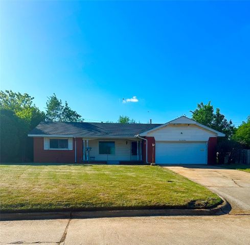 117 Country Club Ter, Midwest City, OK 73110