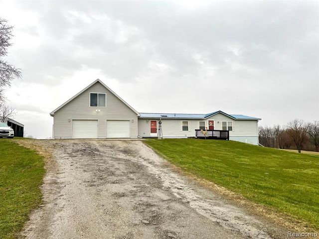 2948 W  Brewer Rd, Owosso, MI 48867