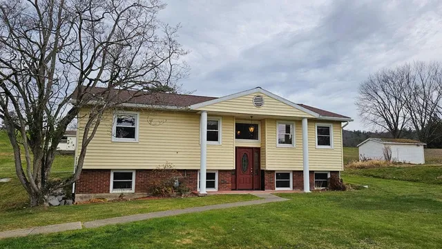 119 Laning Creek Rd, Towanda, PA 18848