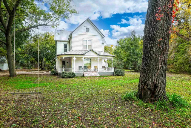 13815 S  Kent Rd, Haven, KS 67543