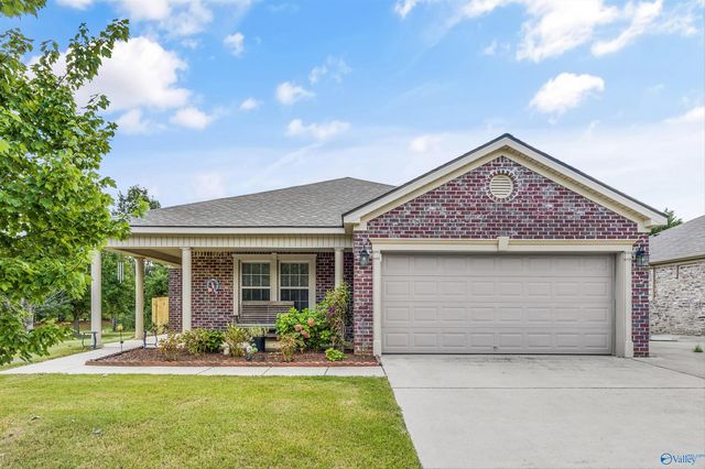 101 Maple Ridge Blvd NW, Madison, AL 35757