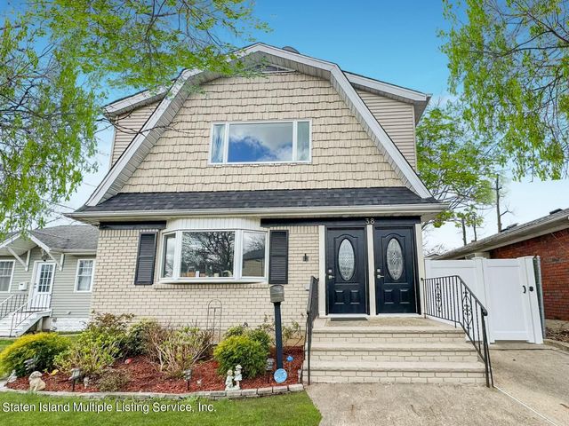 38 Ramblewood Ave, Staten Island, NY 10308