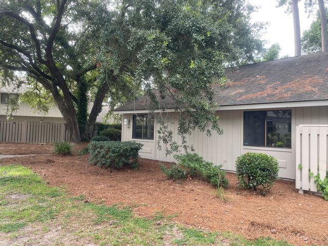 5 Gumtree Rd #E9, Hilton Head Island, SC 29926