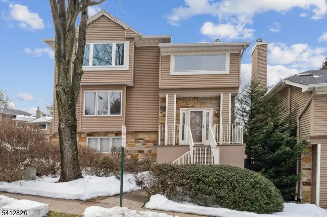 192 Clarken Dr, West Orange, NJ 07052