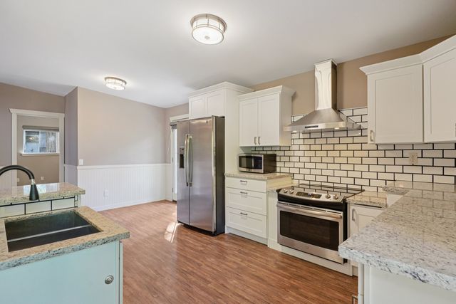 9015 171st Ave NE, Redmond, WA 98052