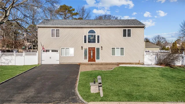 11 Locust Avenue, Coram, NY 11727