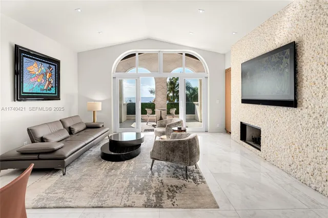 2042 Fisher Island Dr #2042, Miami Beach, FL 33109