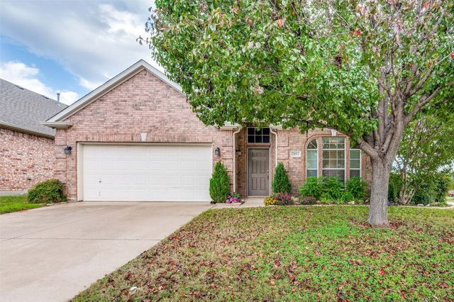 2853 Maple Creek Dr, Fort Worth, TX 76177
