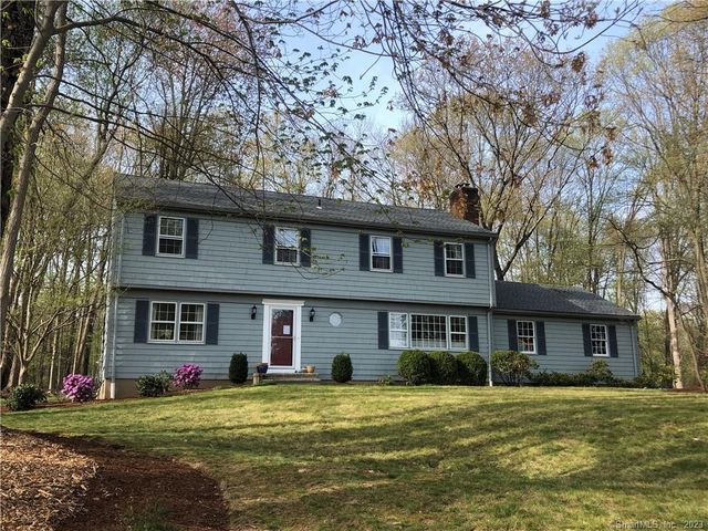 49 Parry Ct, Stamford, CT 06907