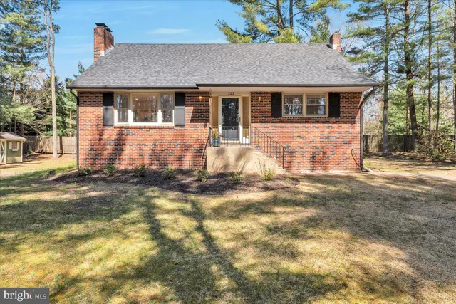 223 Kresson Gibbsboro Rd, Voorhees, NJ 08043