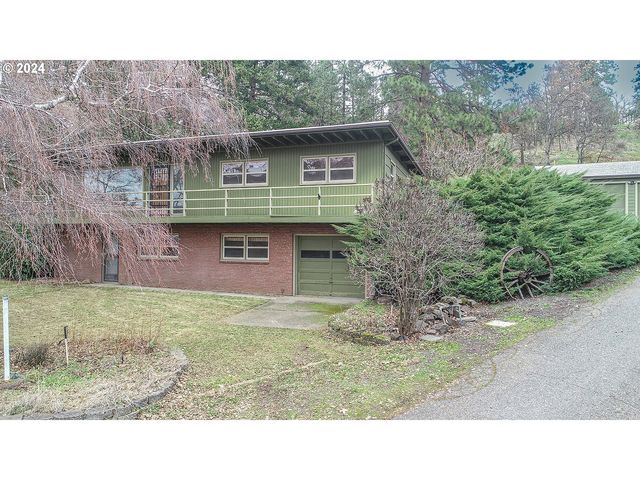 2306 Skyline Rd, The Dalles, OR 97058