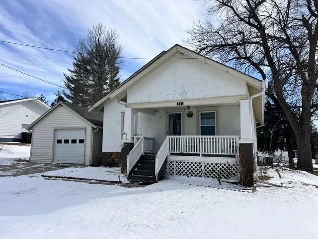 701 E  2nd St, Madison, NE 68748