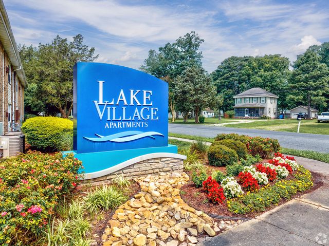 908 Lake Village Dr #969-C, Chesapeake, VA 23323